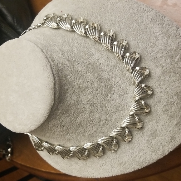 Cora Jewelry - Cora silver statement necklace